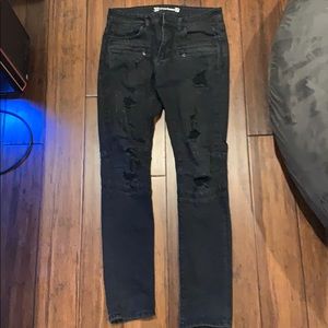 Men’s Waist 32 Black Ripped Jeans